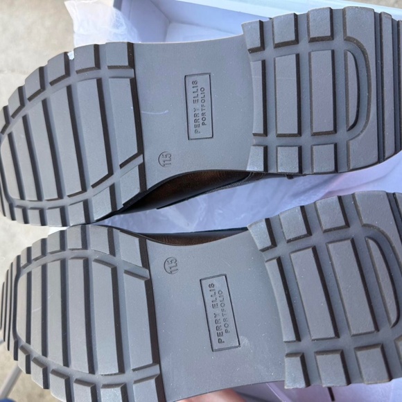 Footwear - Picture 2 of 5